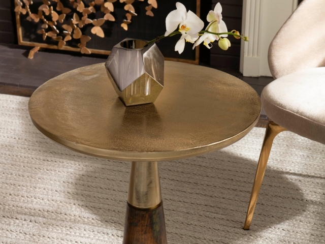 Rivercrest Residence