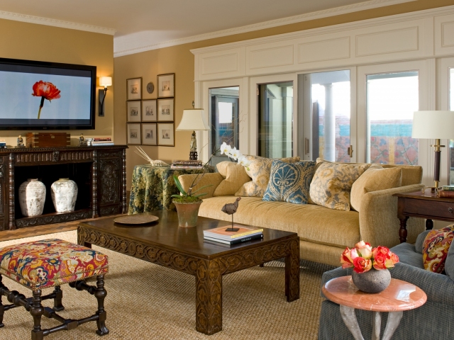 Rivercrest Residence